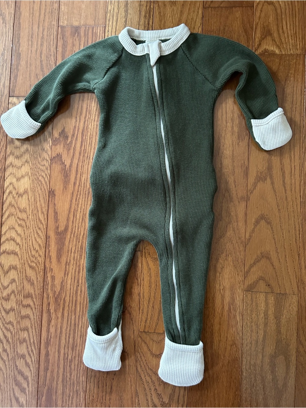 Goumi Olive Green Thermal One-Piece Sleeper, Footie with Cream Trim Size 3-6M